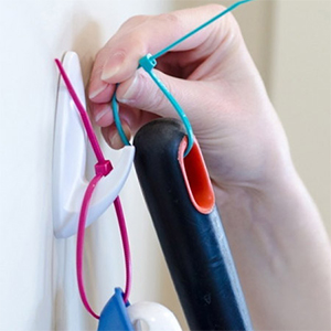 Fascette ferma-cavo del cavo dello zip, auto che chiude involucro a chiave di nylon, guarnizione di plastica, serracavo, guarnizione del tester, lucchetto, guarnizione di Bolt 26